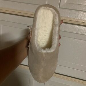 NWT Coasters Fleece Clog